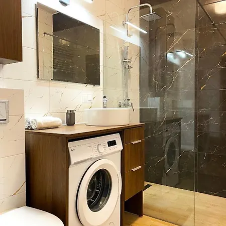 Apartment Momoapart - Downtown Tram Depot *
