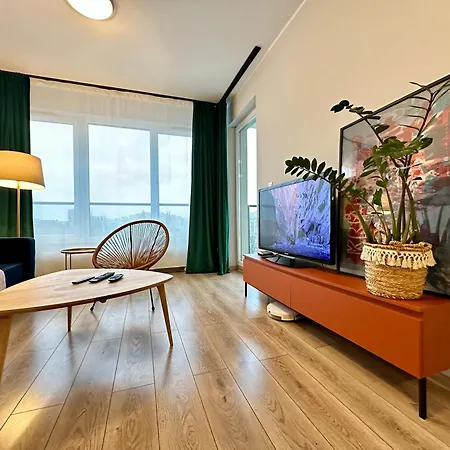 Momoapart - Downtown Tram Depot Apartment