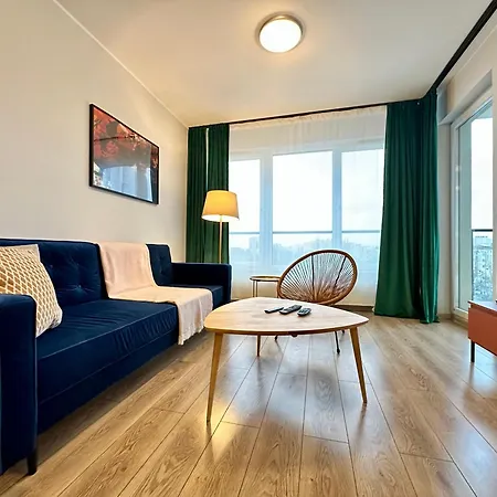 Momoapart - Downtown Tram Depot Apartment