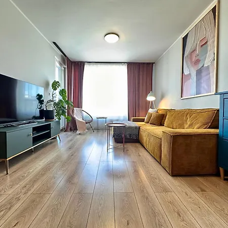 Momoapart - Downtown Tram Depot Apartament *